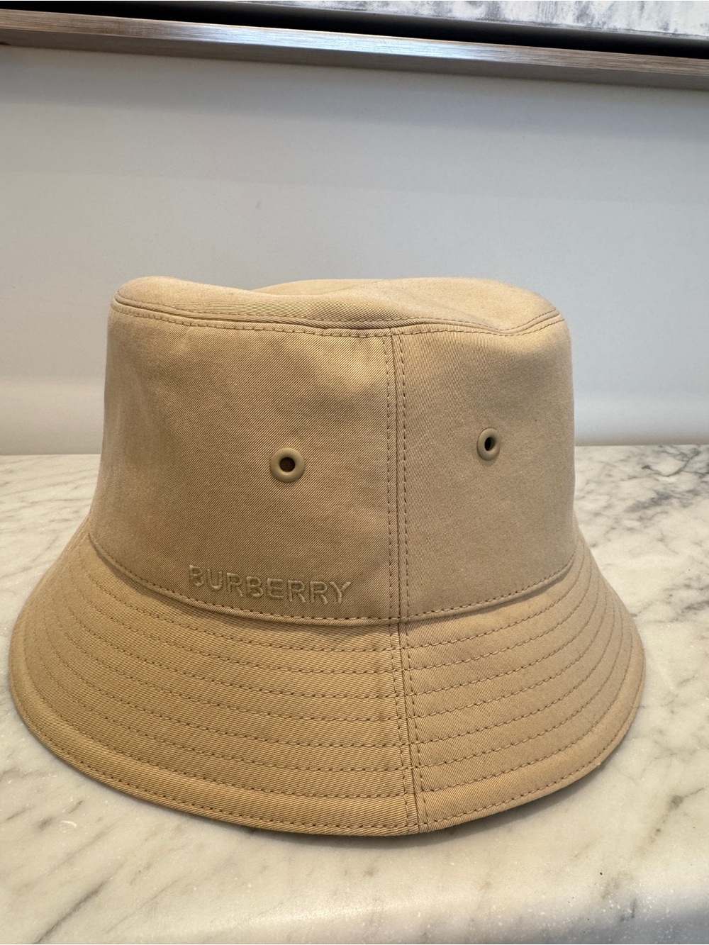 Burberry Beige Logo Bucket Hat Check Lined Size M New Without Tags